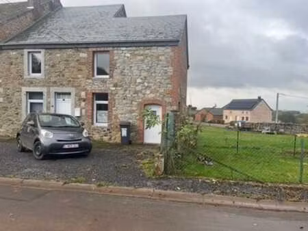 charmante maison à deux pas de beauraing!