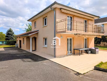 maison type 6 avec avec double garage-867m2 de terrain