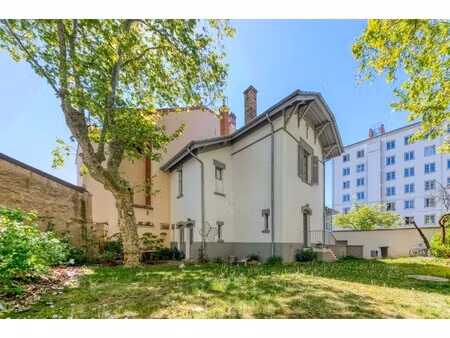 maison de luxe à vendre dans le quartier plateau de la croix rousse-saône