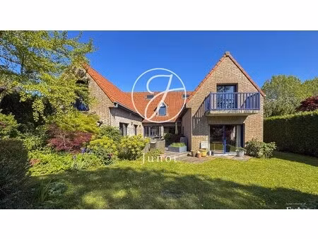 maison de luxe à vendre dans le quartier l'abbaye