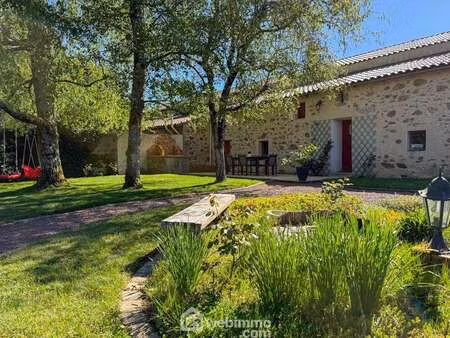 vente maison à pouzauges (85700) : à vendre / 156m² pouzauges