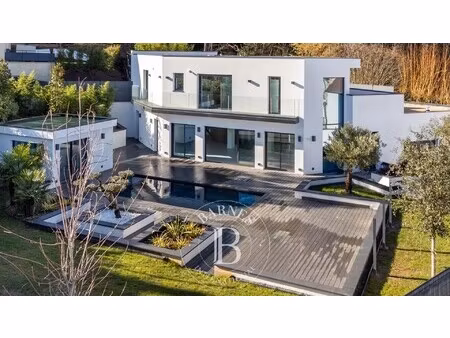 maison de luxe à vendre à orgeval