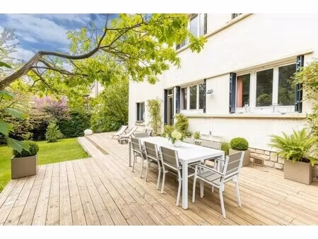 maison de luxe à vendre dans le quartier renards