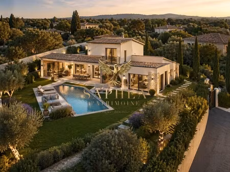 maison de luxe à vendre dans le quartier granettes-jauberte-sainte anne