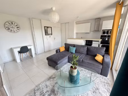 exclusivité : t2 lumineux avec terrasse plein sud saint-or