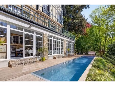 maison de luxe à vendre dans le quartier jouy centre-petit jouy