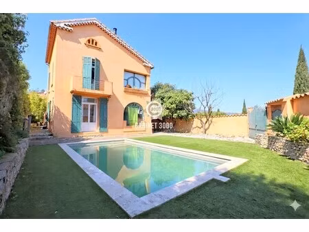maison de luxe à vendre dans le quartier cap brun