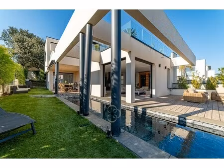 maison de luxe à vendre dans le quartier centre ville