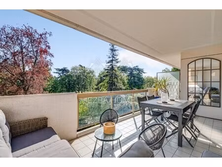 appartement de luxe à vendre dans le quartier hôtel de ville-planchette