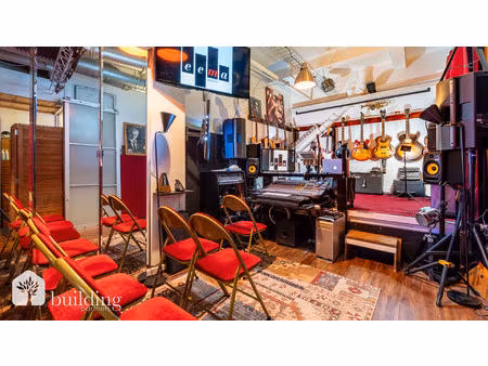 batignolles - local commercial 7 pièces de 144 m²