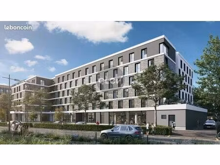 parking/box 14 m² gières