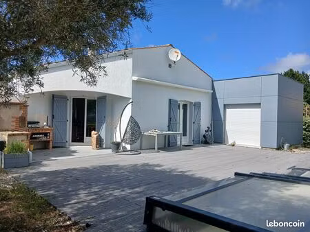 maison plain-pied 4 chambres/piscine