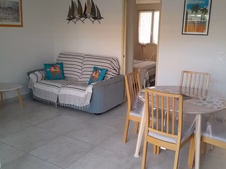 location apartement 2 pièces à le lavandou