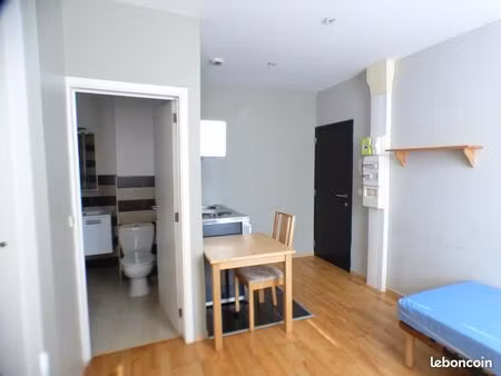 studio 1 pièce 18 m²