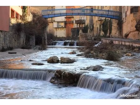 studio meublé refait – 15 m² – 320 cc