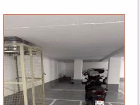 parking moto à 1 km de porte de versailles