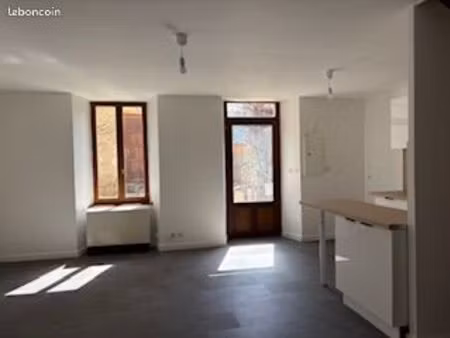 appartement t3 en duplex a balsieges