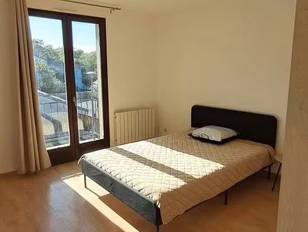 deux pièces meublés au calme