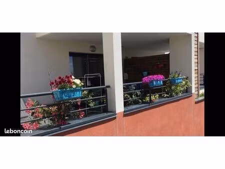 t2 avec terrasse et garage