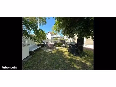 jolie  studio  proche  commodité