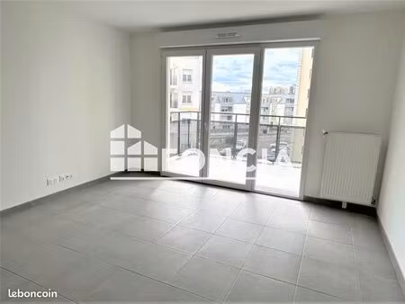 appartement 2 pièces 43.76m² à louer 800 - melun 77000