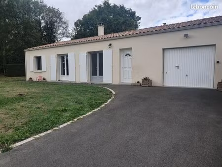 maison a louer la vallee