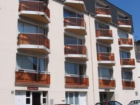 appartement 26m² balcon et parking proche hôpital pasteur
