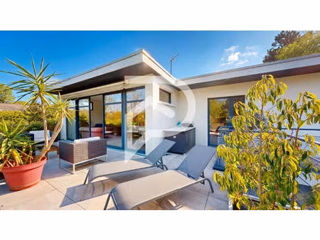 propriété d'exception de 250m2 à marly-le-roi dans le triangle d'or