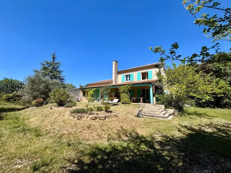 visan  villa en campagne de 164 m2 avec piscine sur beau ter