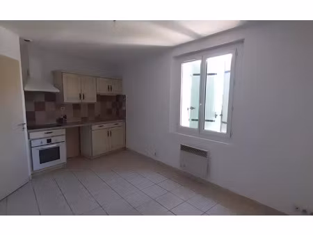 location appartement  m² t-2 à vinon-sur-verdon  520 €