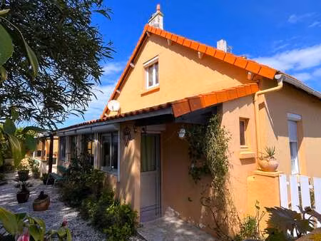 vente maison aux sables-d'olonne (85100) : à vendre / 105m² les sables-d'olonne