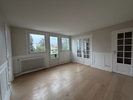 saint-cloud - villa pasteur | 4 pièces - 65 06 m² | calme & verdure