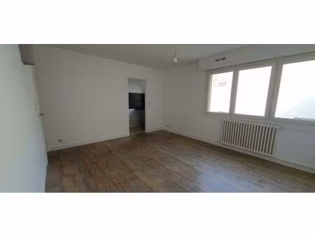 2 pièces centre ville de nanterre