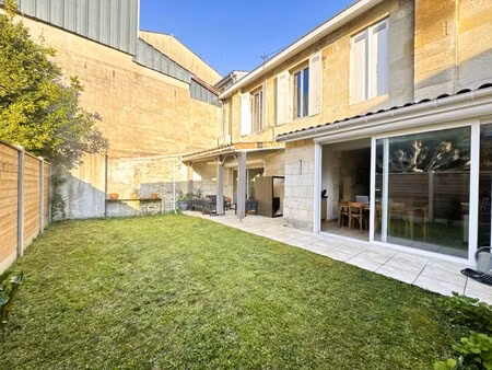 maison de ville à vendre dans le quartier saint bruno-saint augustin