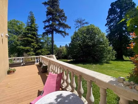 ouest lyon  t4 en rez de jardin dans manoir