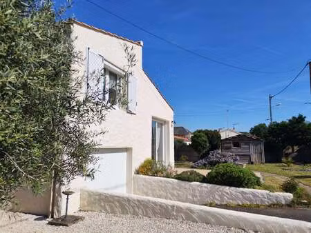 vente maison à challans (85300) : à vendre / 97m² challans