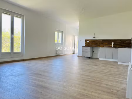 maison de plain-pied  2 chambres jardin et garage