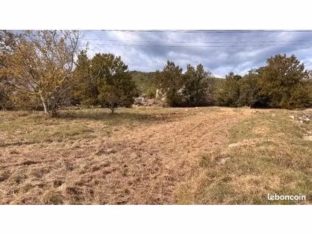 terrain 1 945 m² courry