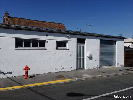 bâtiment artisan ou stockage 140 m2