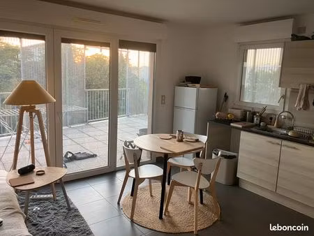 t2 montpellier terrasse et parking bail mobiilité 1 mois : mai 2026