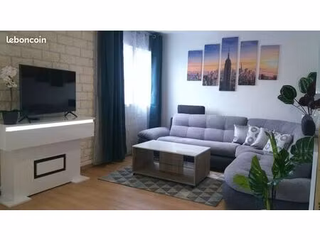 bel appartement f4 avec balcon