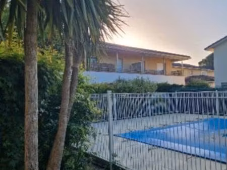 appartement t2 piscine et parcking