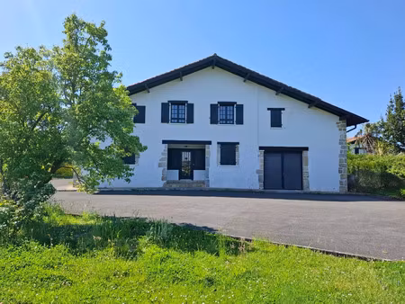 vente appartement 4 pièces 227 m² urrugne (64122)