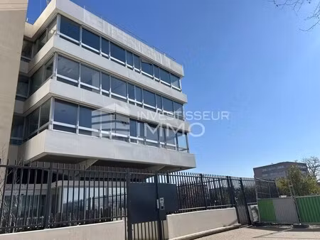 location bureaux 322 m²