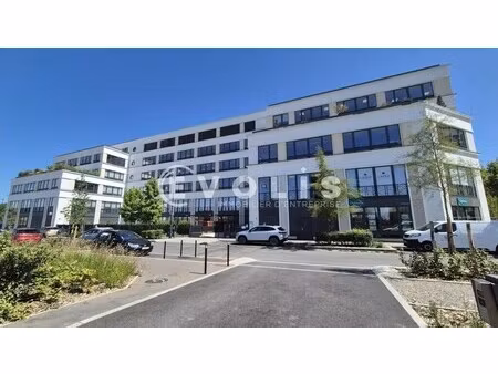 location bureaux 81 m²