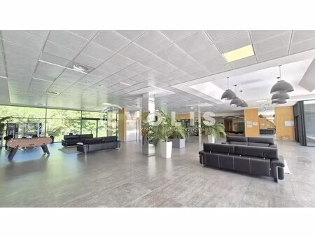 location bureaux 14 m² à 950 m²