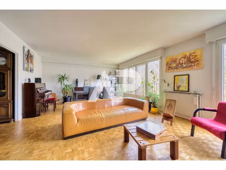 chaville - dernier étage appartement de 5 pièces - rare opportunité !