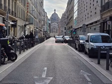 t3 lumineux marseille 13002 quartier la joliette / euromed