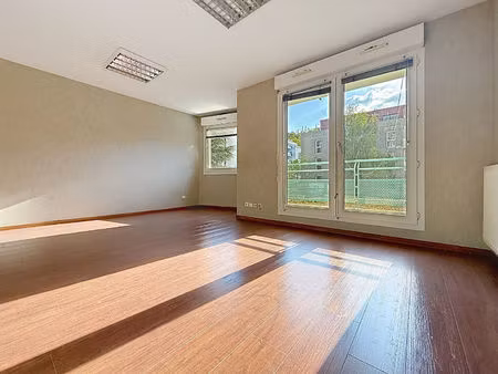 saint etienne secteur nord  appartement 3 pièces de 72 62 m2 habitables avec petits balcon