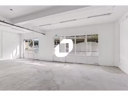vente commerce issy les moulineaux 92130 123m²